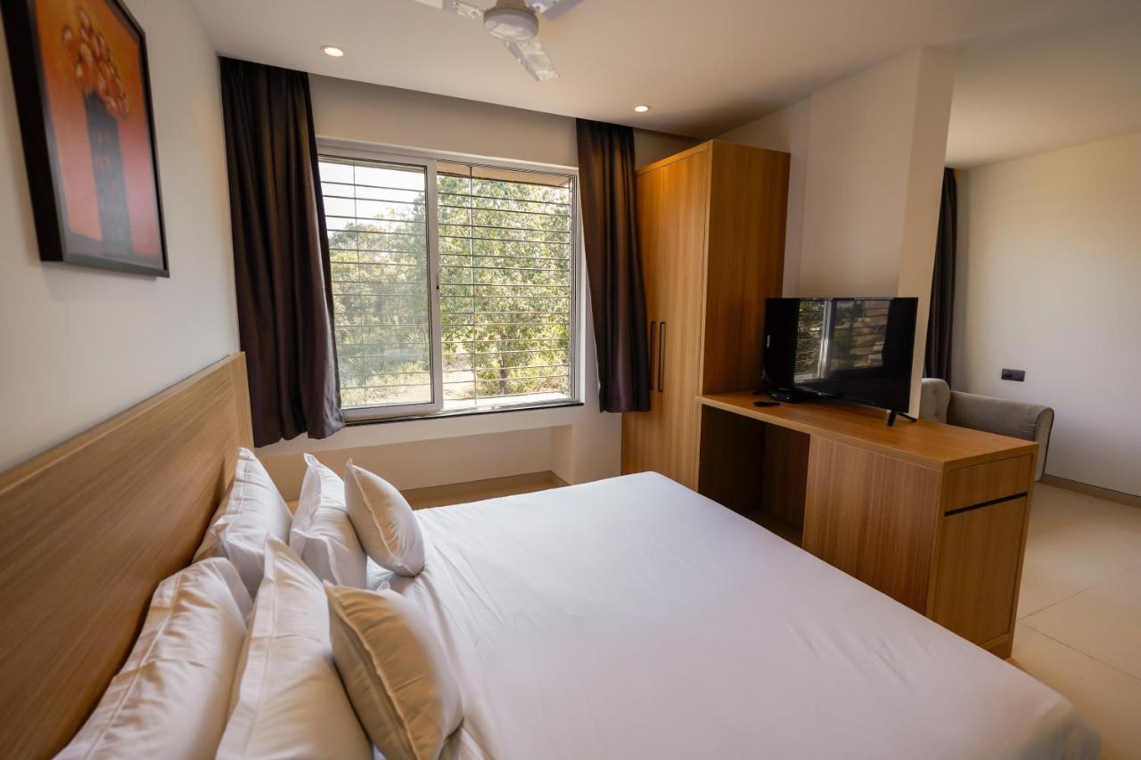 Mountain Shadow Resort Igatpuri Extérieur photo